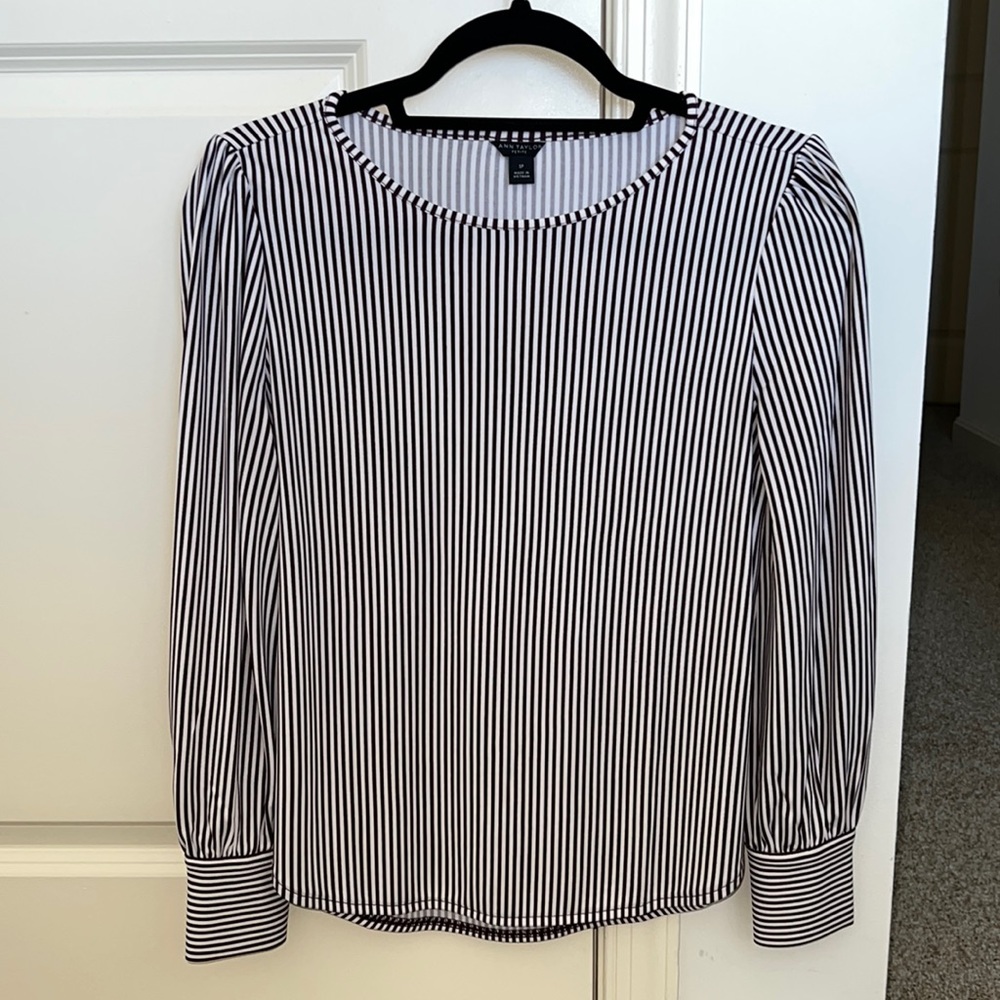ANN TAYLOR STRIPED BLOUSE